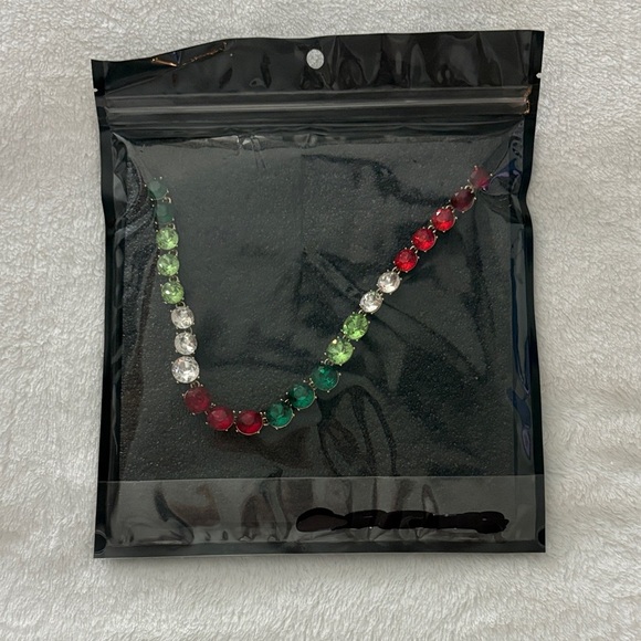 Vibrant Red and Green Necklace - Picture 1 of 2